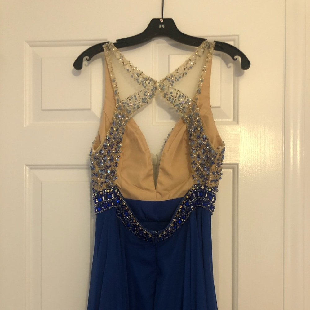 PROM DRESS - Picture 3 of 4